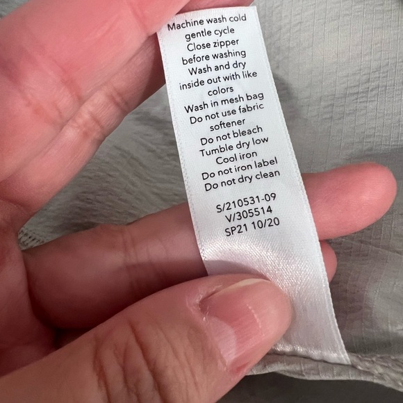 ATHLETA Trekkie Hike Gray Cargo Pants Sz 8 - Picture 5 of 5